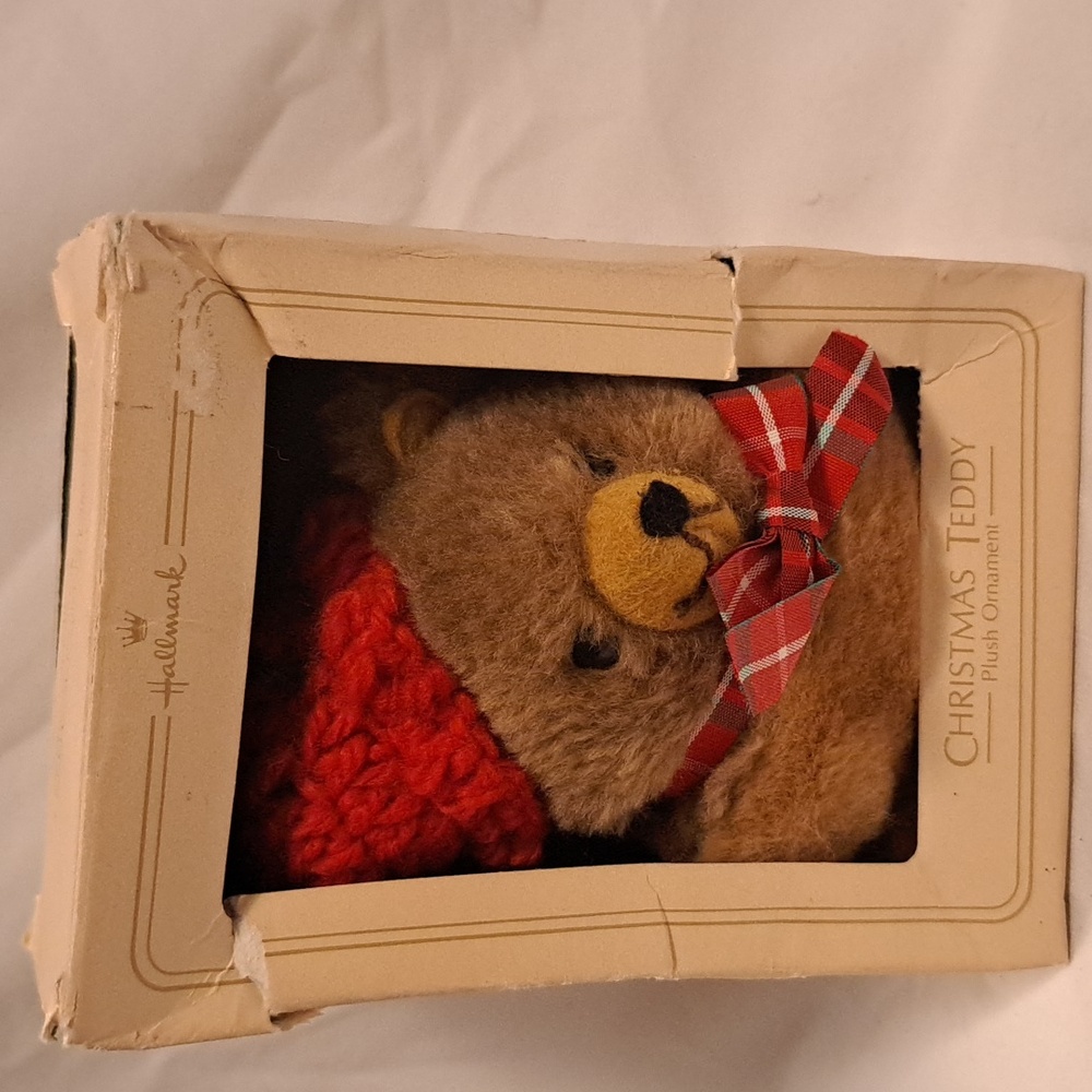 1981 Hallmark bear ornament